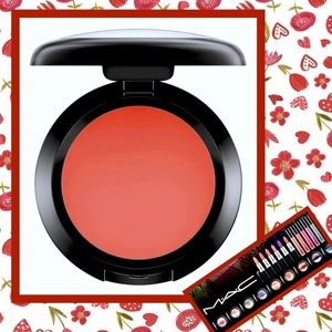 MAC Cosmetics Casual Colour for Lips & Cheeks in Out for Fun (Red)